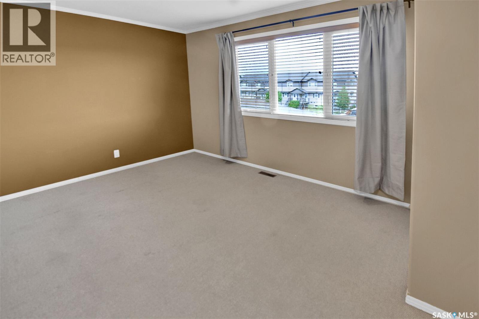 #306 110 Shillington CRESCENT - Image 14