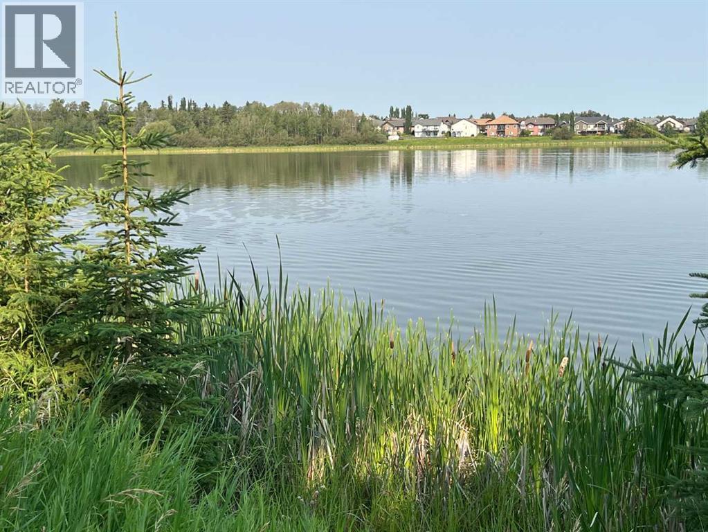 Listing photo – 5128 & 5124 56 Street, Innisfail