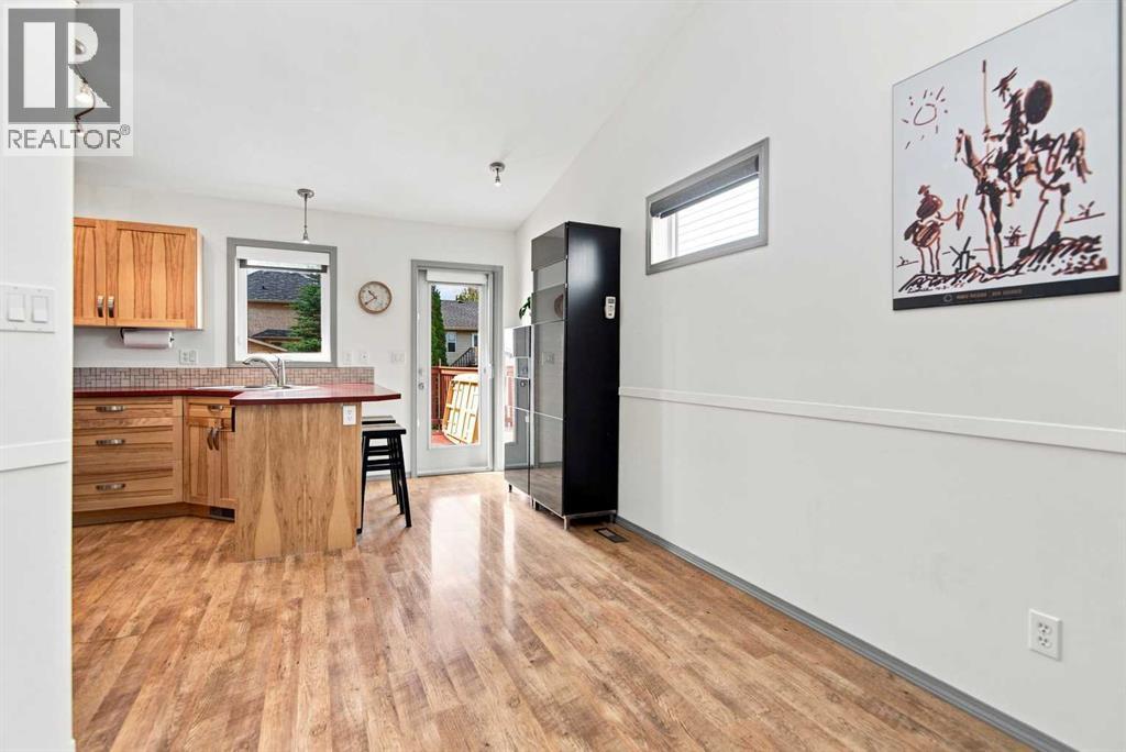 Listing photo – 132 Downing Close, Red Deer