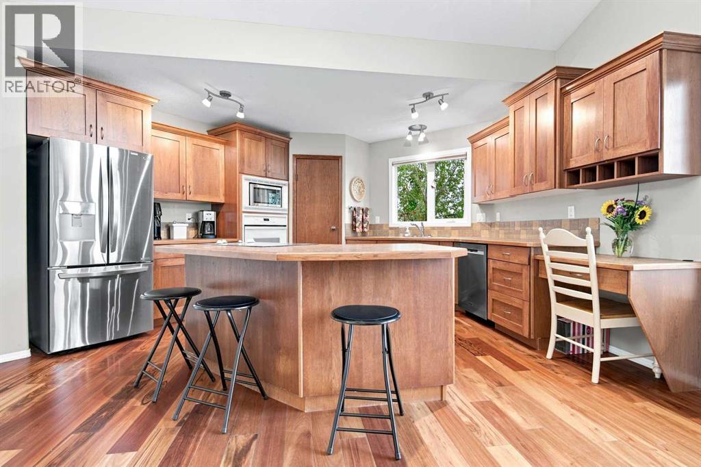 Listing photo – 2 Pheasantback Close, Stettler