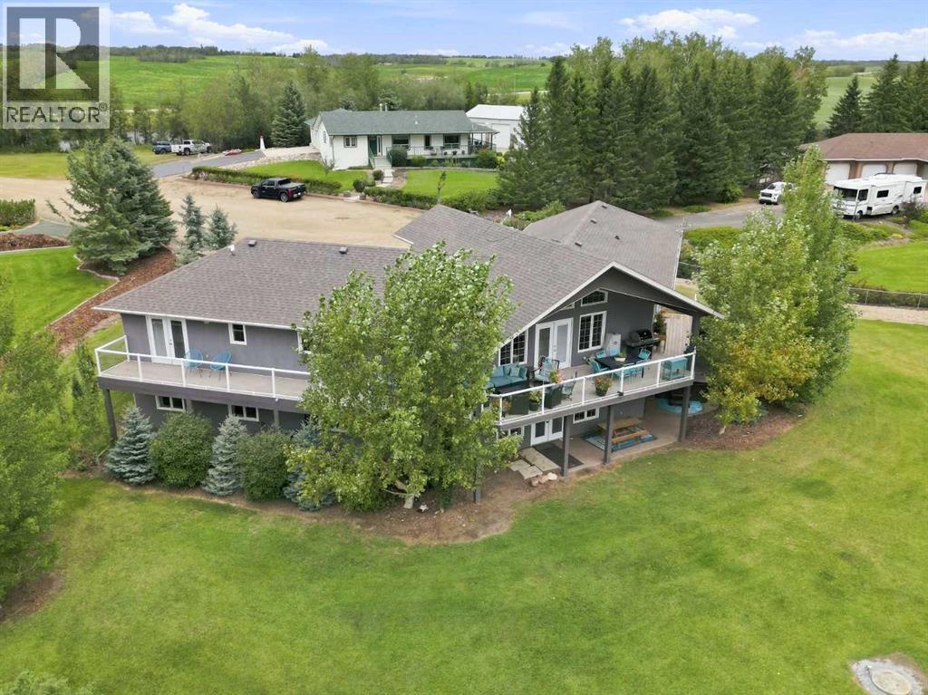 Listing photo – 2 Pheasantback Close, Stettler
