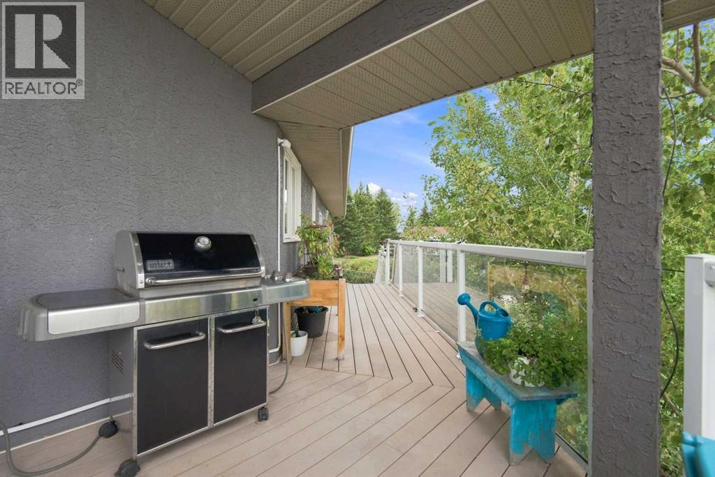 Listing photo – 2 Pheasantback Close, Stettler