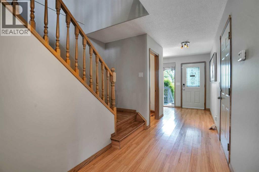 158 Saratoga Close NE - 8