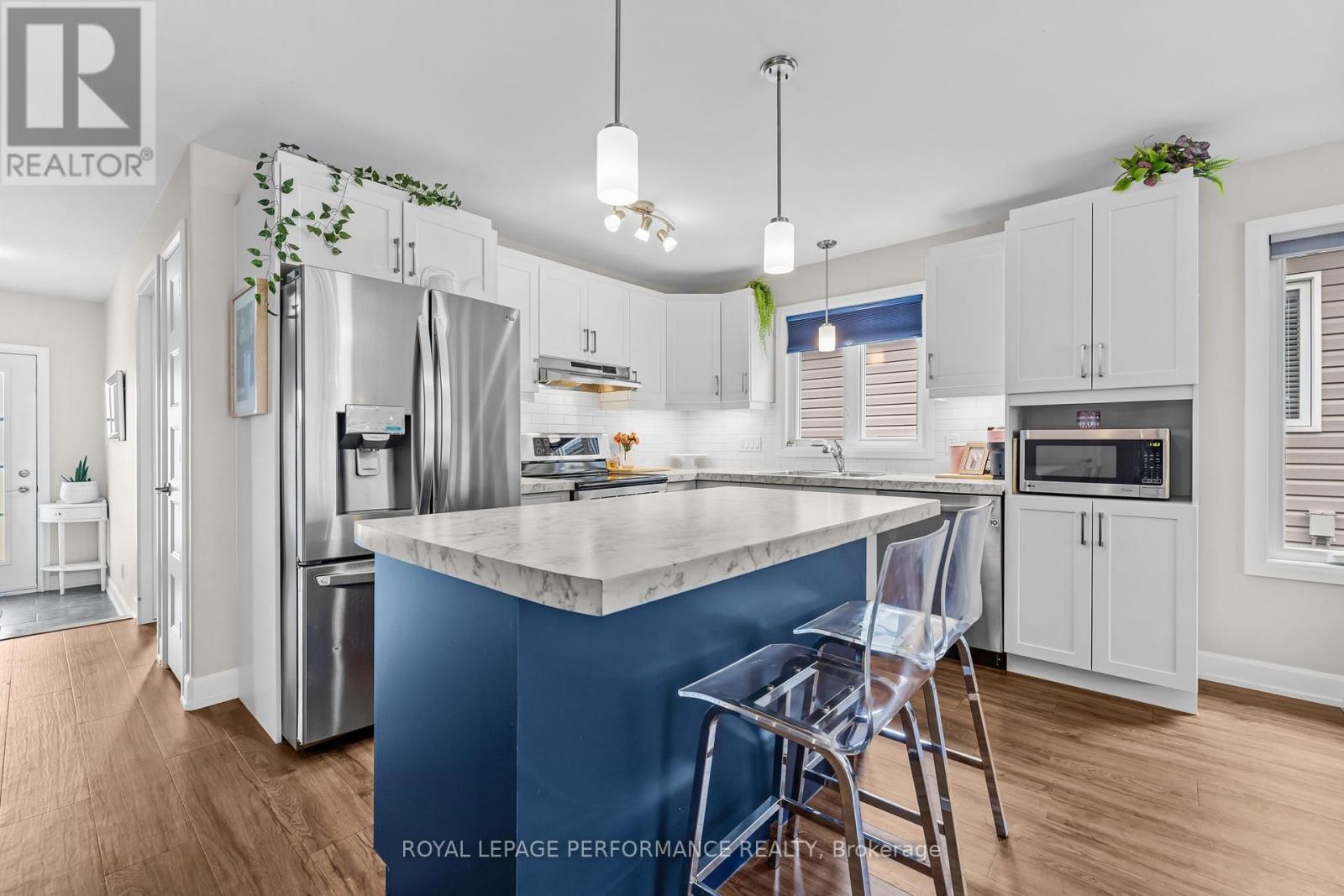 390 TWILIGHT AVENUE - 4