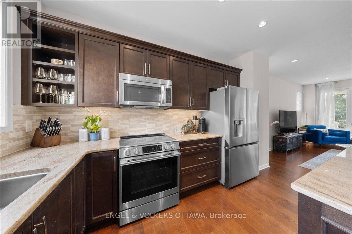 429 SWEETFLAG STREET - Image 16