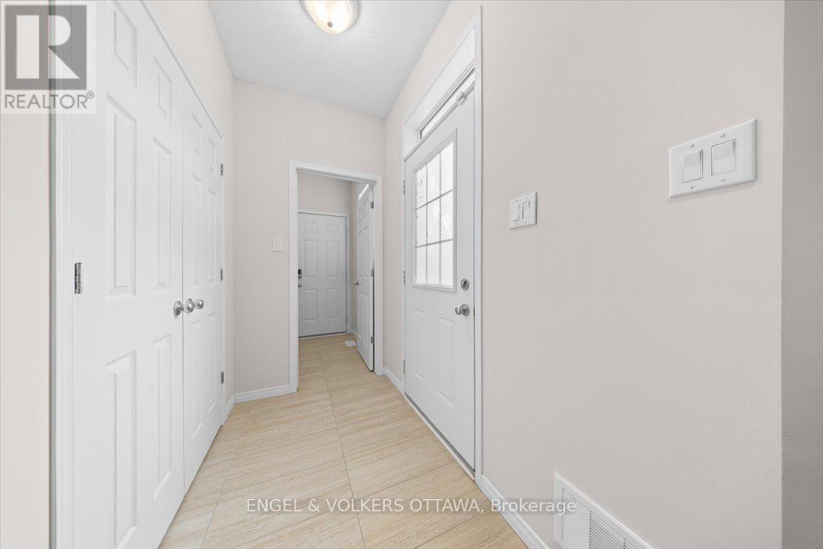 429 SWEETFLAG STREET - Image 18