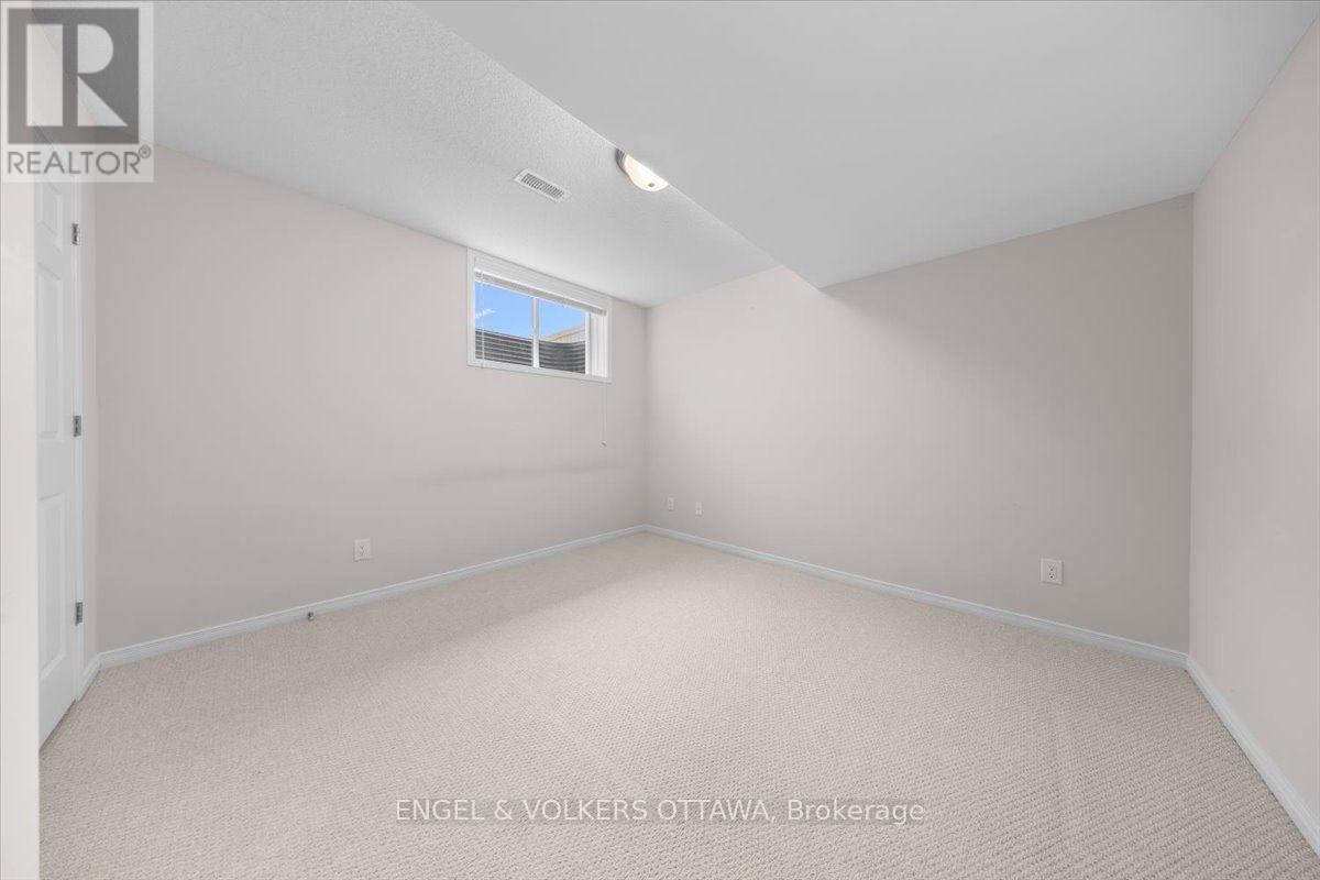 429 SWEETFLAG STREET - Image 20