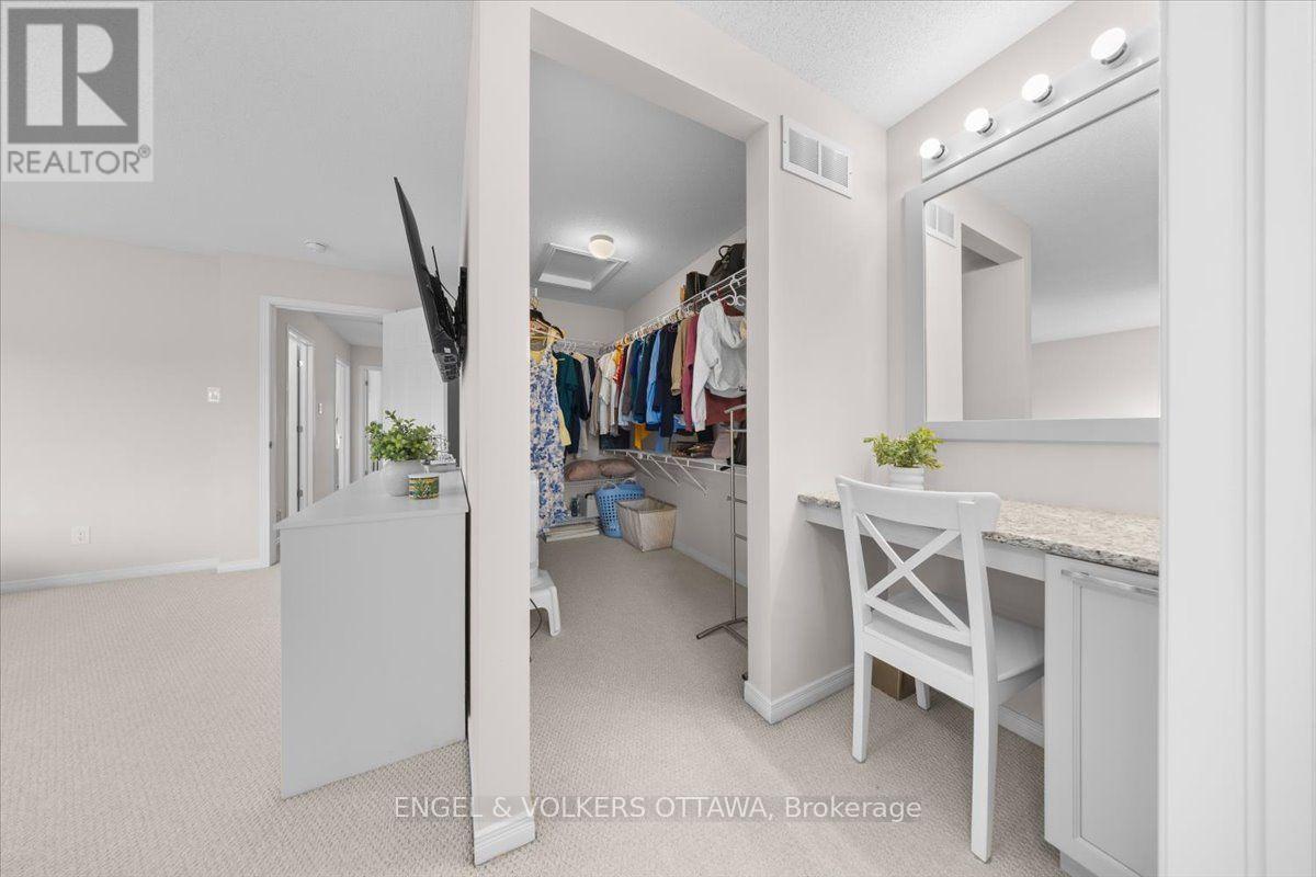 429 SWEETFLAG STREET - Image 28