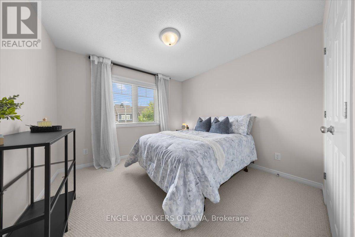 429 SWEETFLAG STREET - Image 31