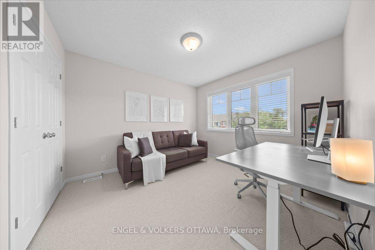 429 SWEETFLAG STREET - Image 33