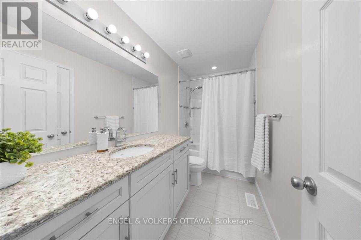 429 SWEETFLAG STREET - Image 34