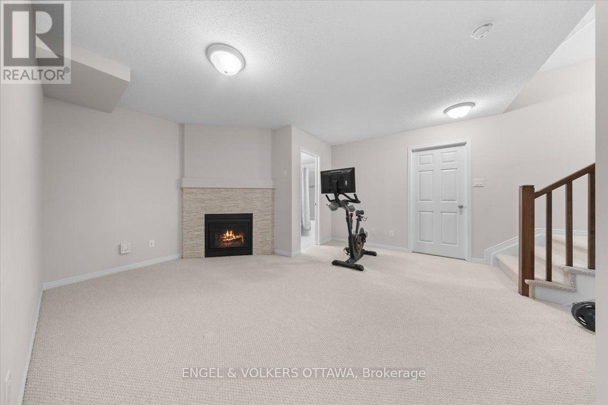 429 SWEETFLAG STREET - Image 37