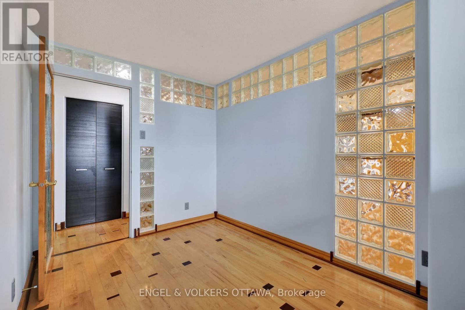 #1007 475 LAURIER AVENUE W - 32