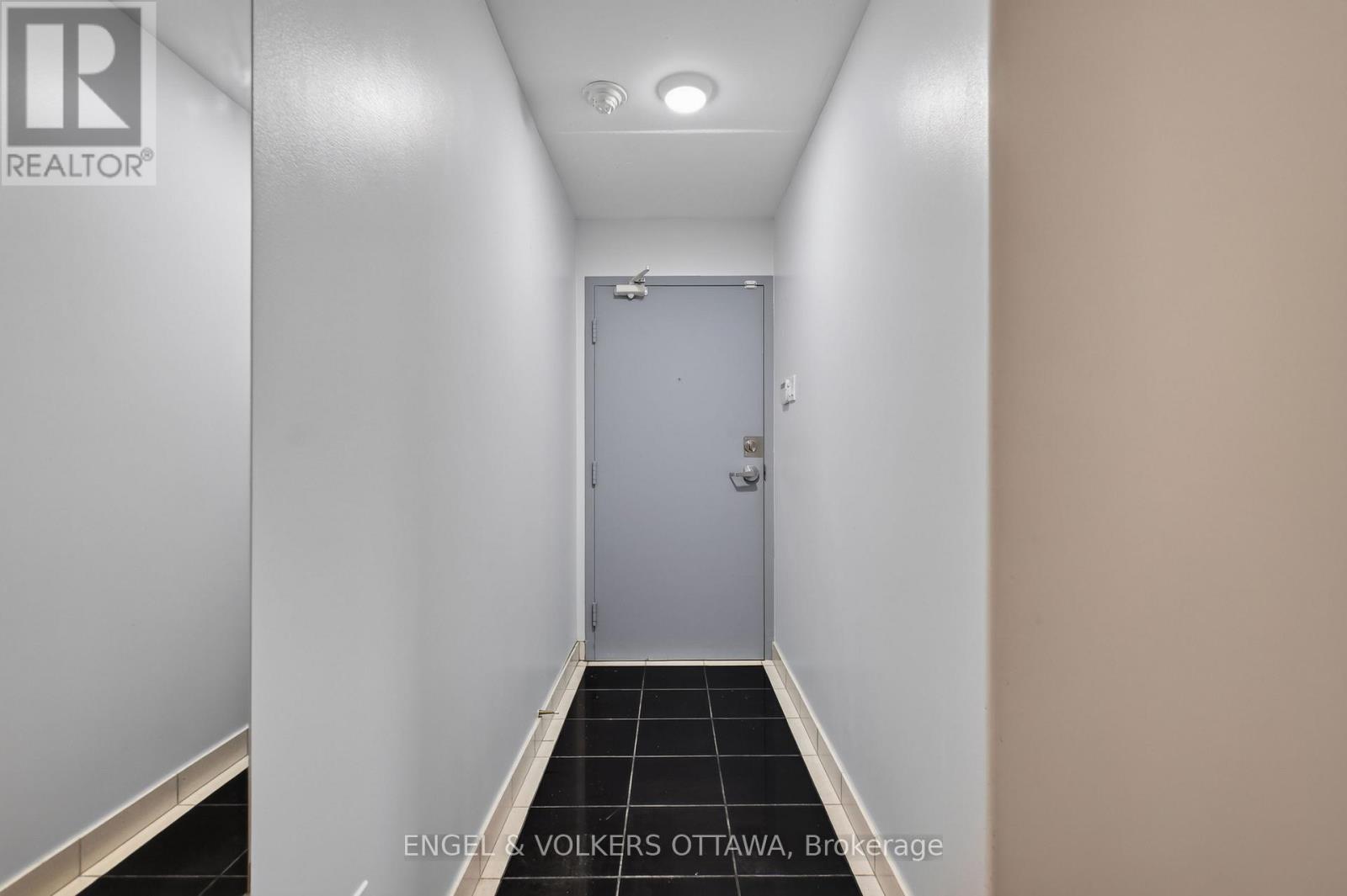 #1007 475 LAURIER AVENUE W - 4