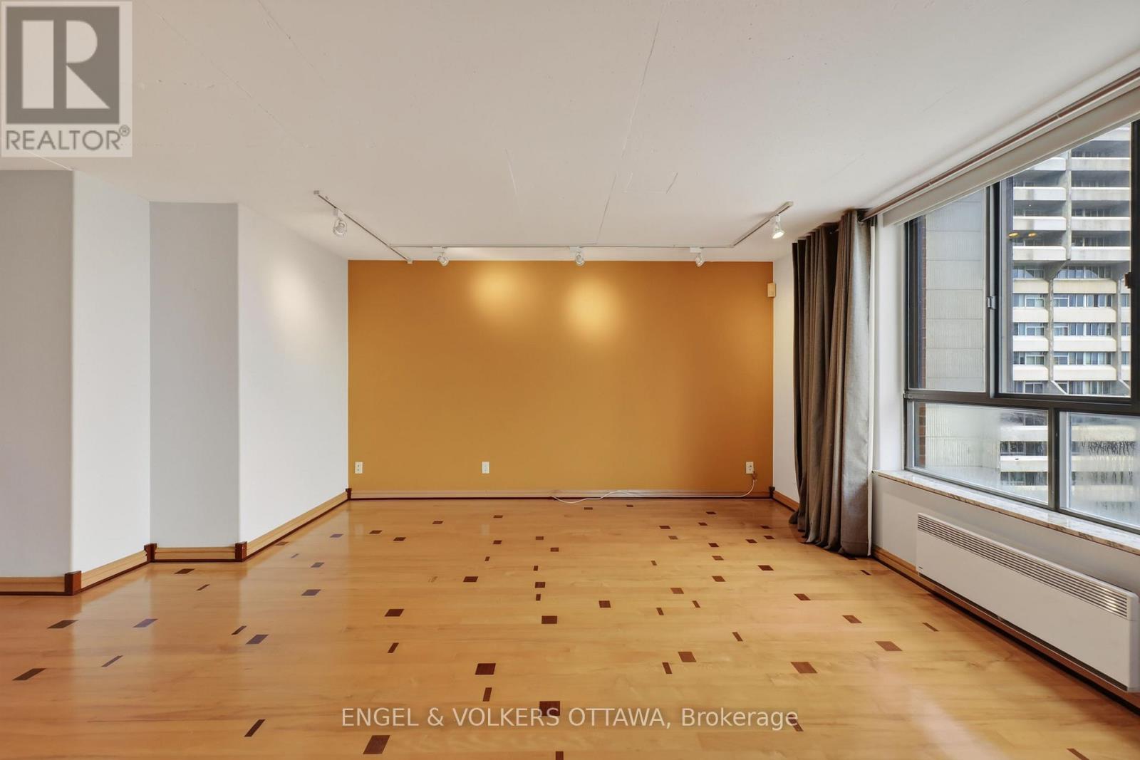 #1007 475 LAURIER AVENUE W - 9