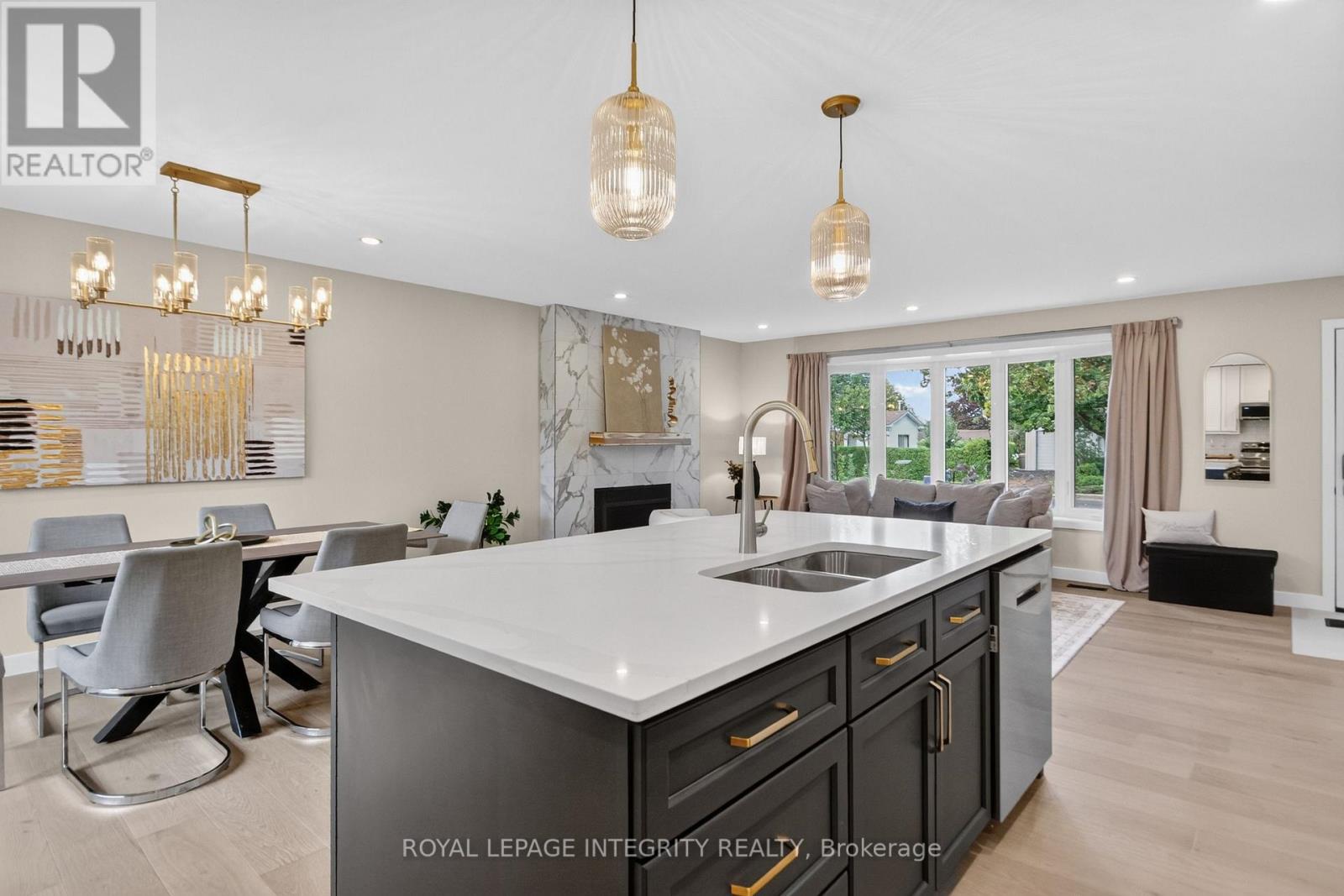 2698 ULSTER CRESCENT - 14