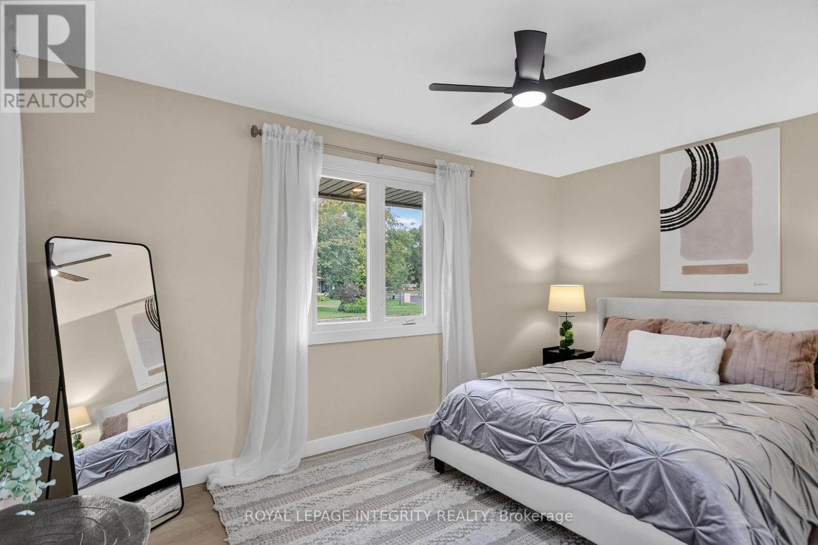 2698 ULSTER CRESCENT - 17