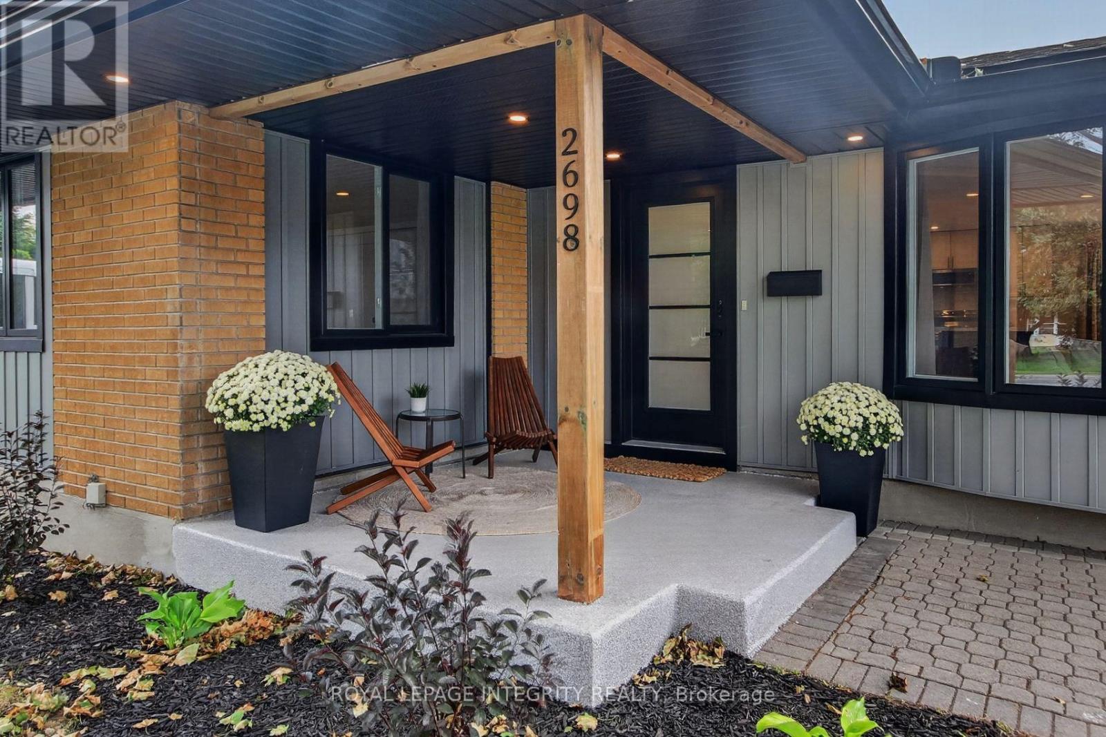 2698 ULSTER CRESCENT - 2