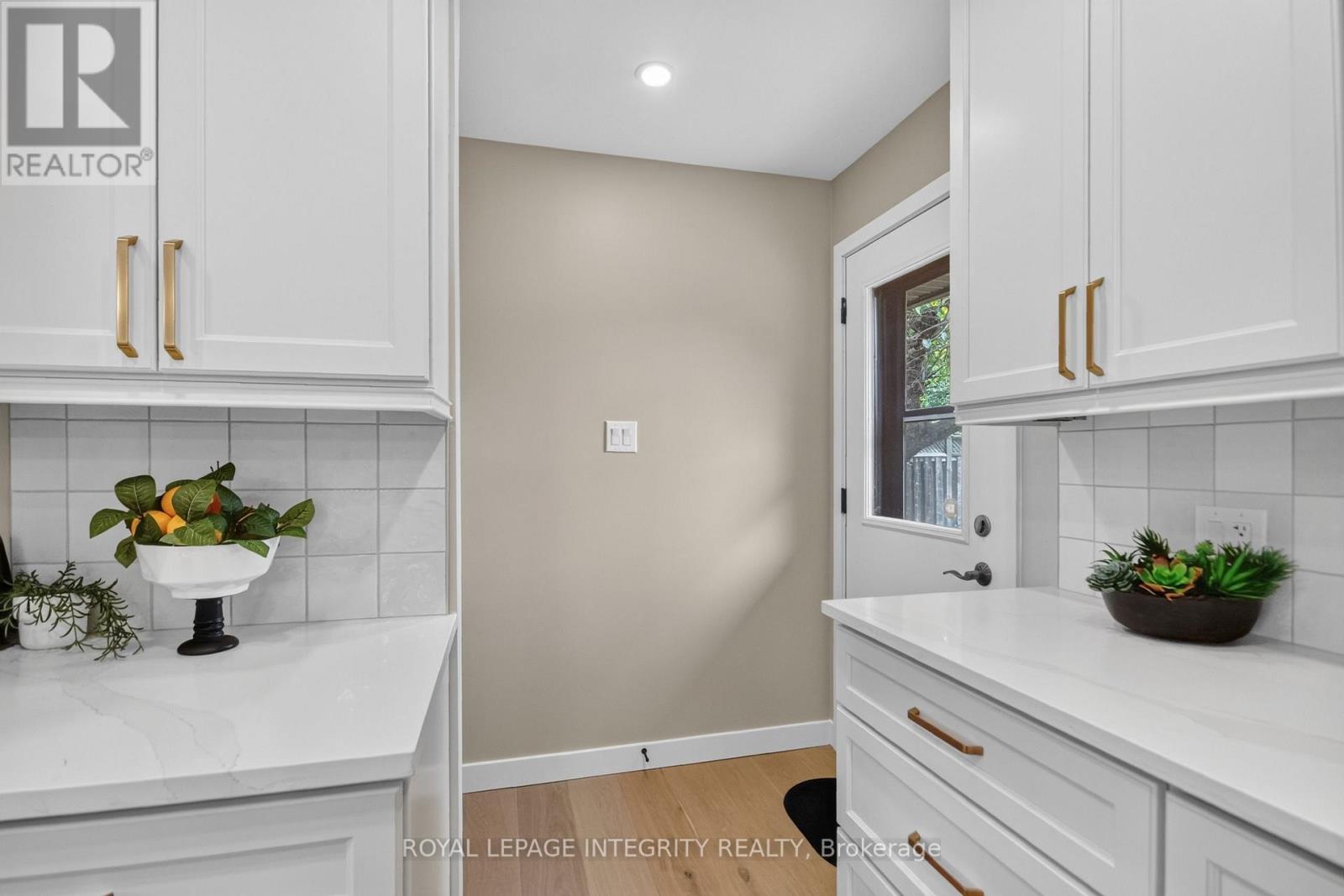2698 ULSTER CRESCENT - 25