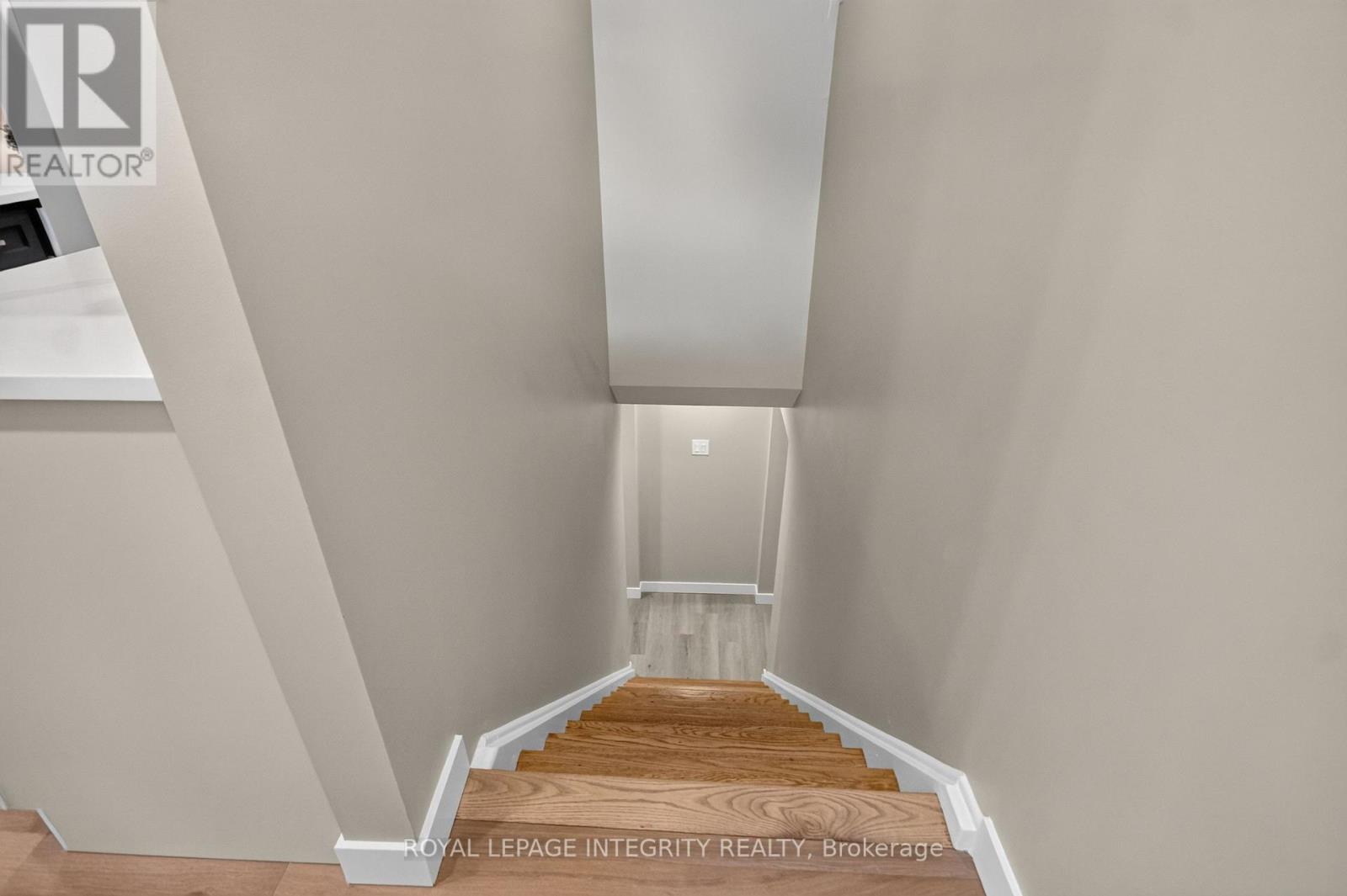 2698 ULSTER CRESCENT - 26