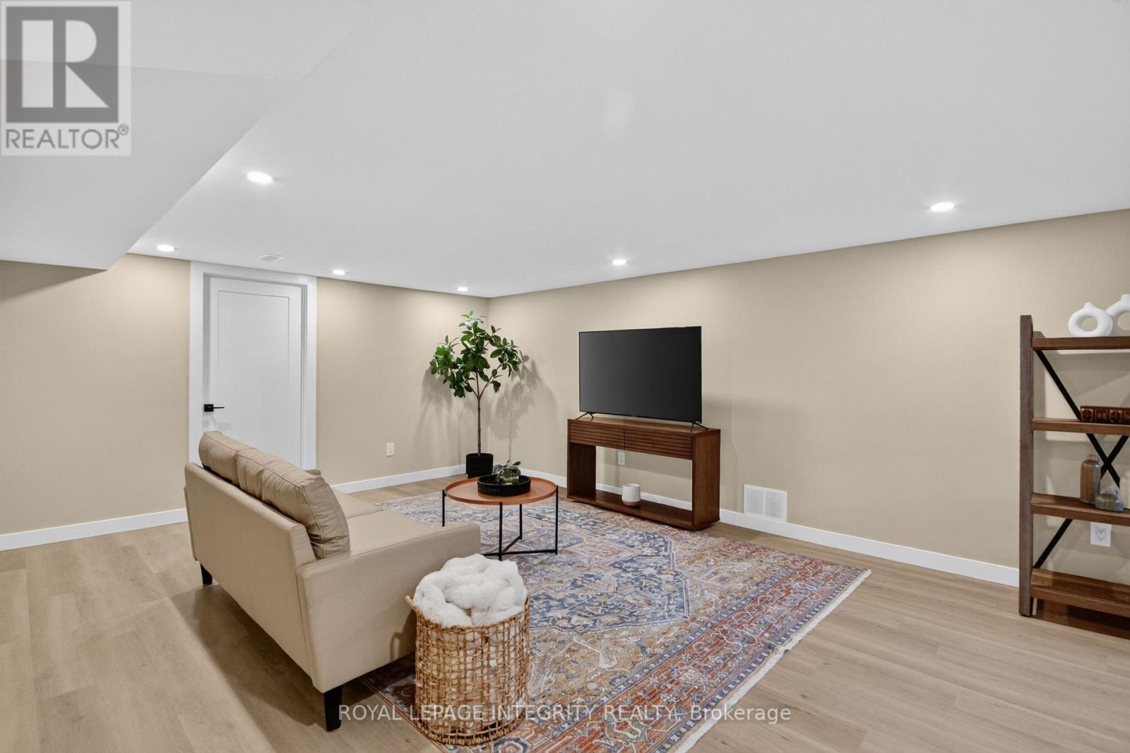 2698 ULSTER CRESCENT - Image 29
