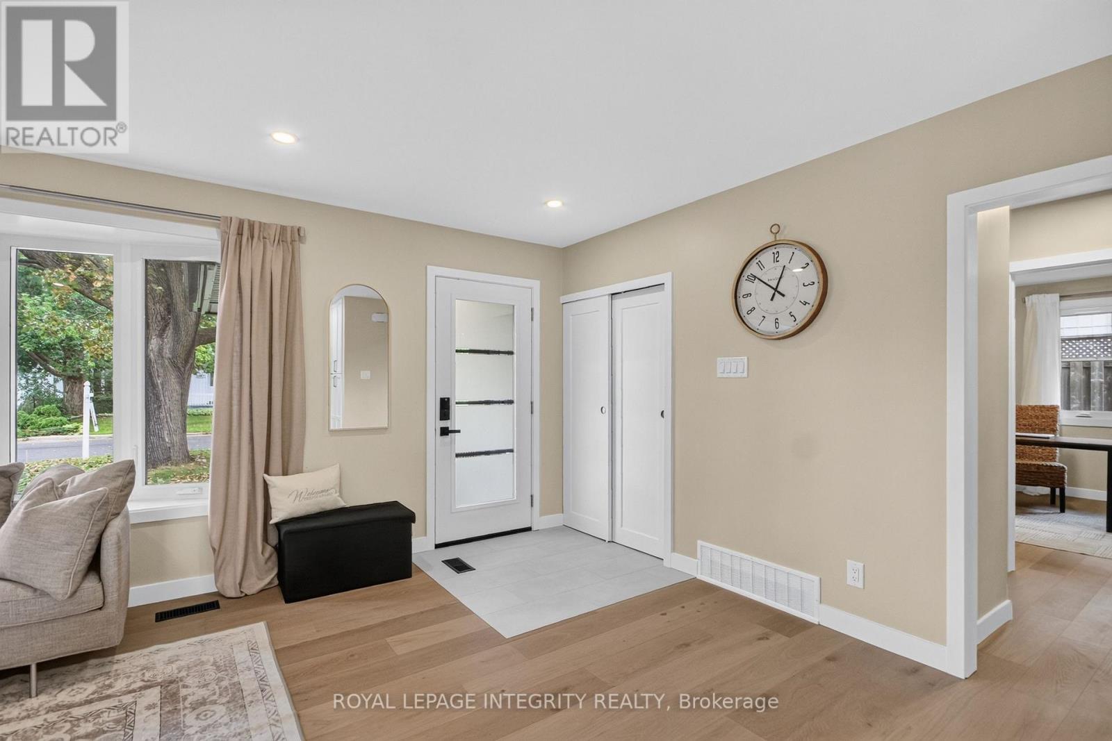 2698 ULSTER CRESCENT - 3