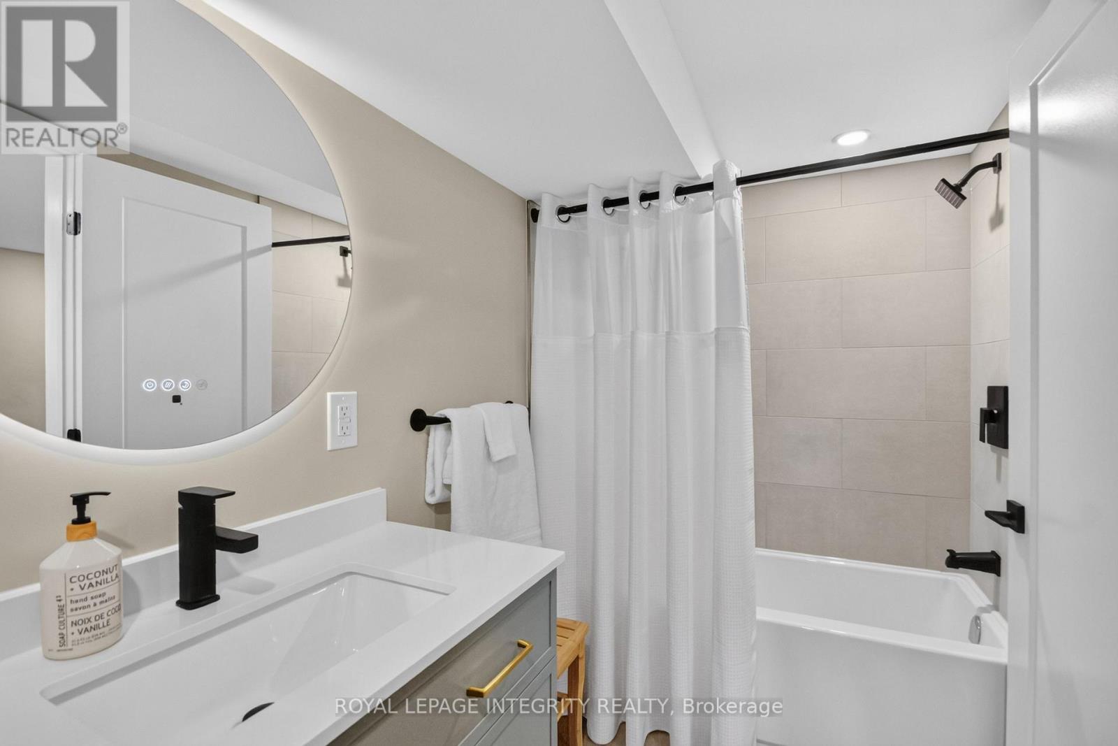 2698 ULSTER CRESCENT - Image 33