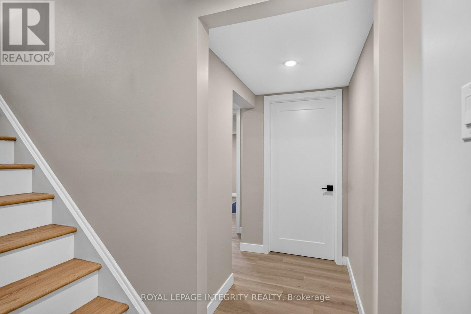 2698 ULSTER CRESCENT - 34