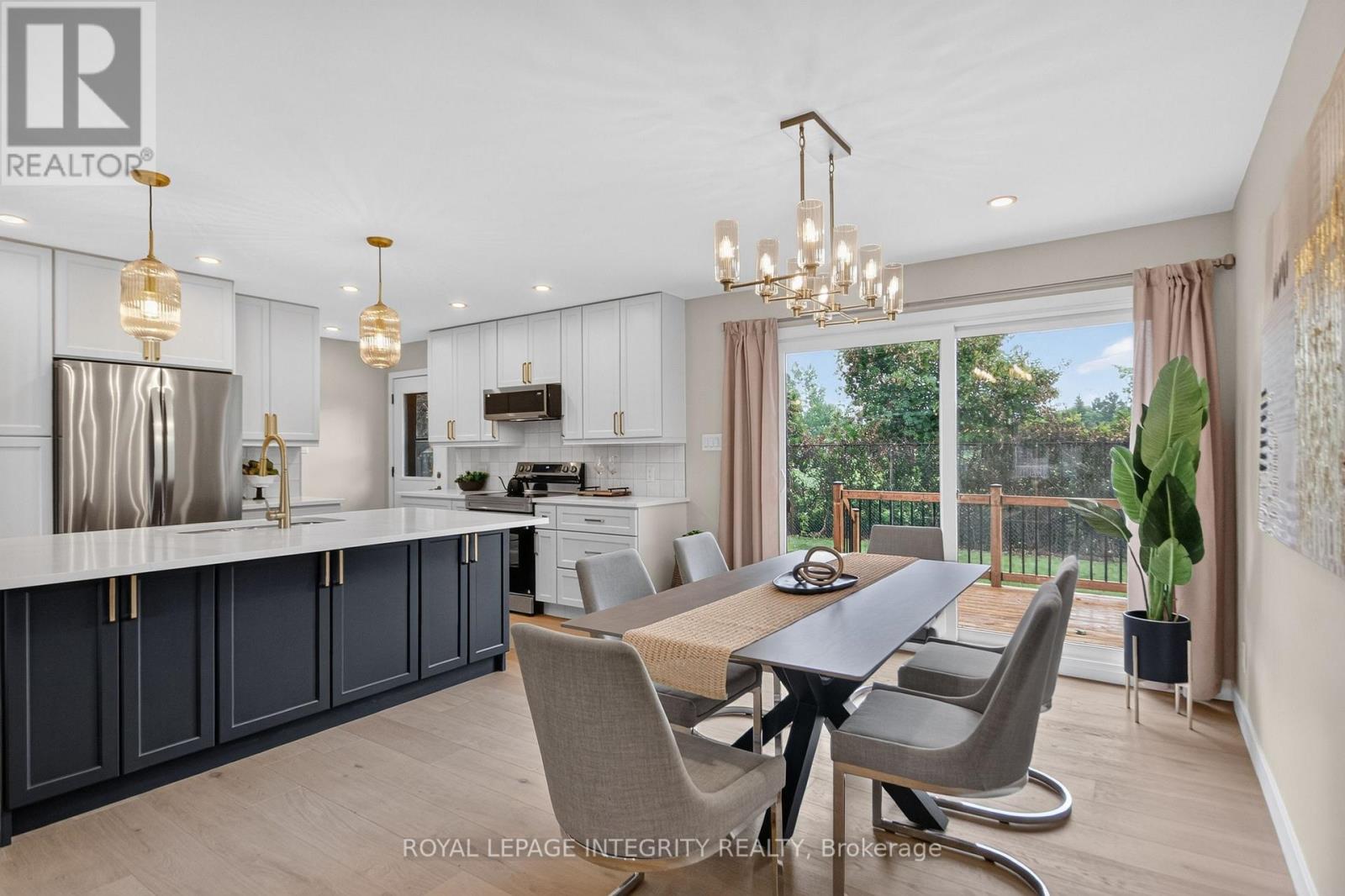 2698 ULSTER CRESCENT - 9