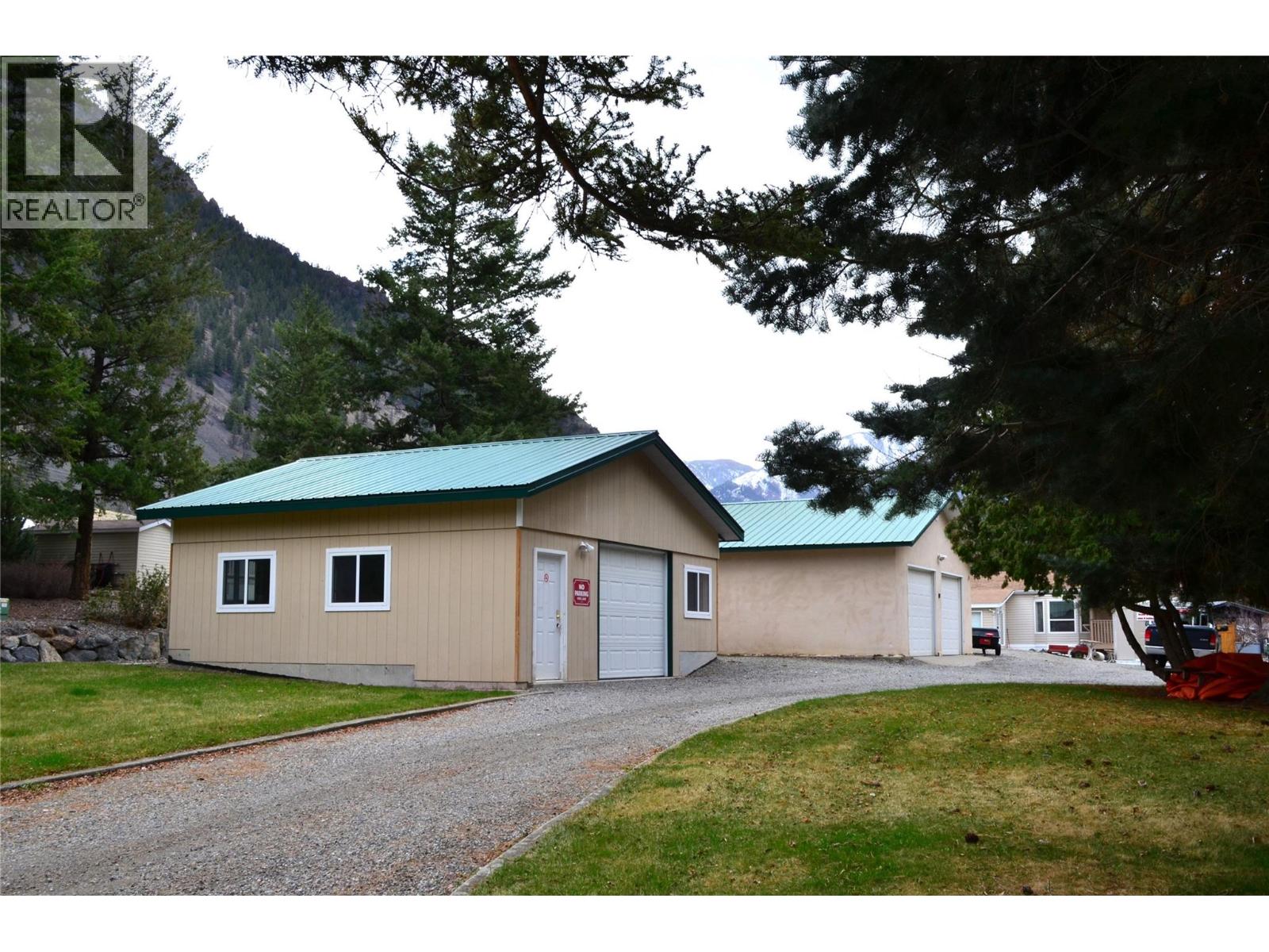 #4 4354 Highway 3 - Image 26