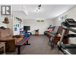 5855 Dallas Drive, Kamloops, BC V2C4X3 Photo 12