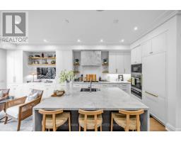 Family room - 29 Oaklands Avenue, Toronto, ON M4V0A9 Photo 10