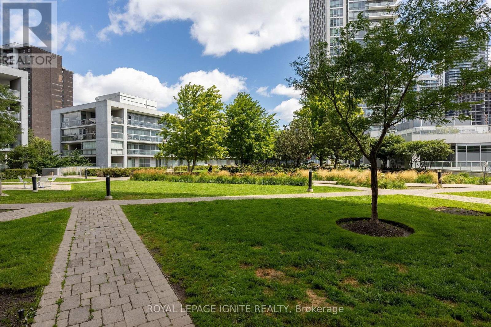 #610 275 YORKLAND ROAD - 50