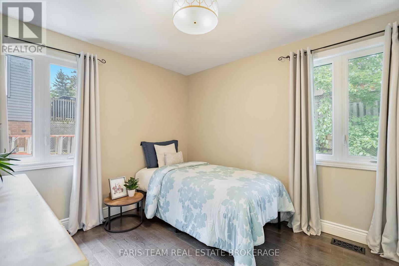 10 KAREN CRESCENT - Image 16