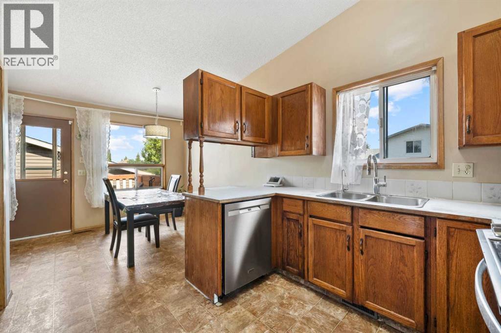 327 Shawbrooke Circle SW - 11
