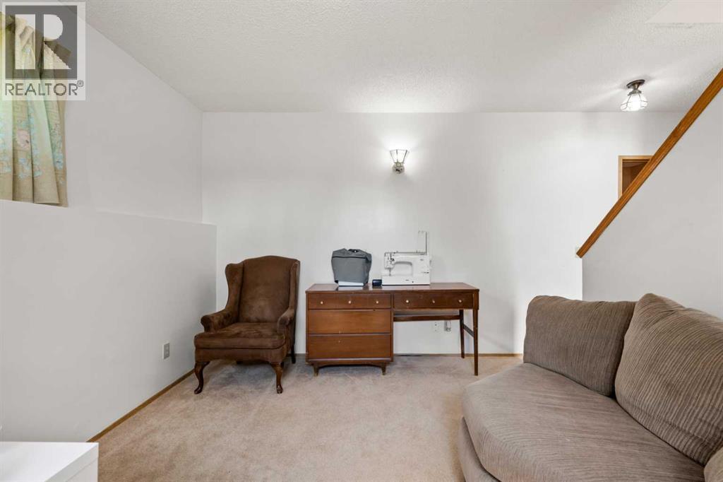 327 Shawbrooke Circle SW - 23