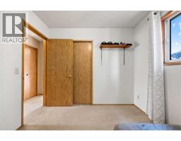 327 Shawbrooke Circle Sw, Calgary, AB T2Y2Z8 Photo 18