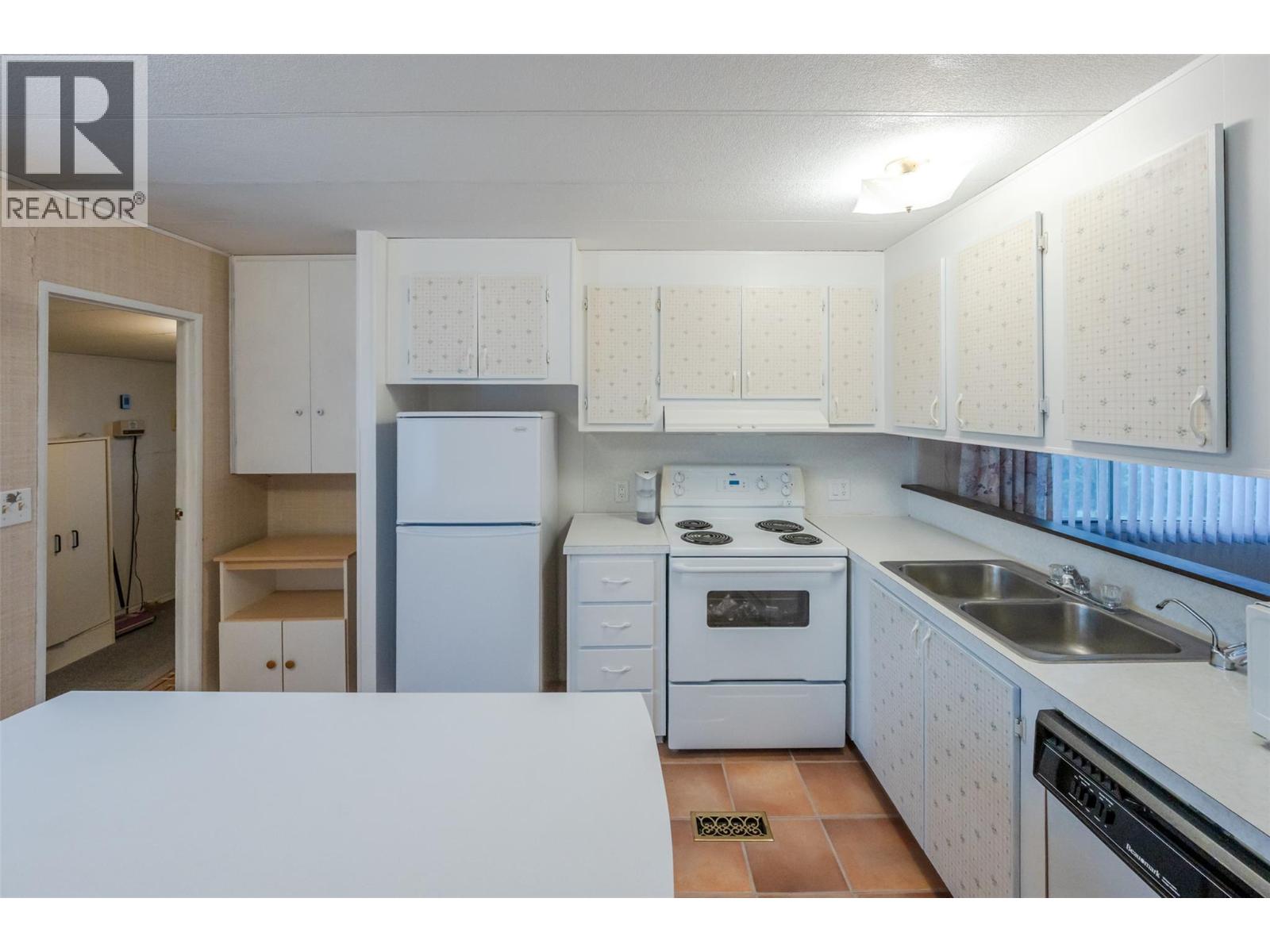 #5 6633 Park Drive - Image 11
