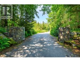 885 Moser Pl, Tofino, BC V0R2Z0 Photo 7