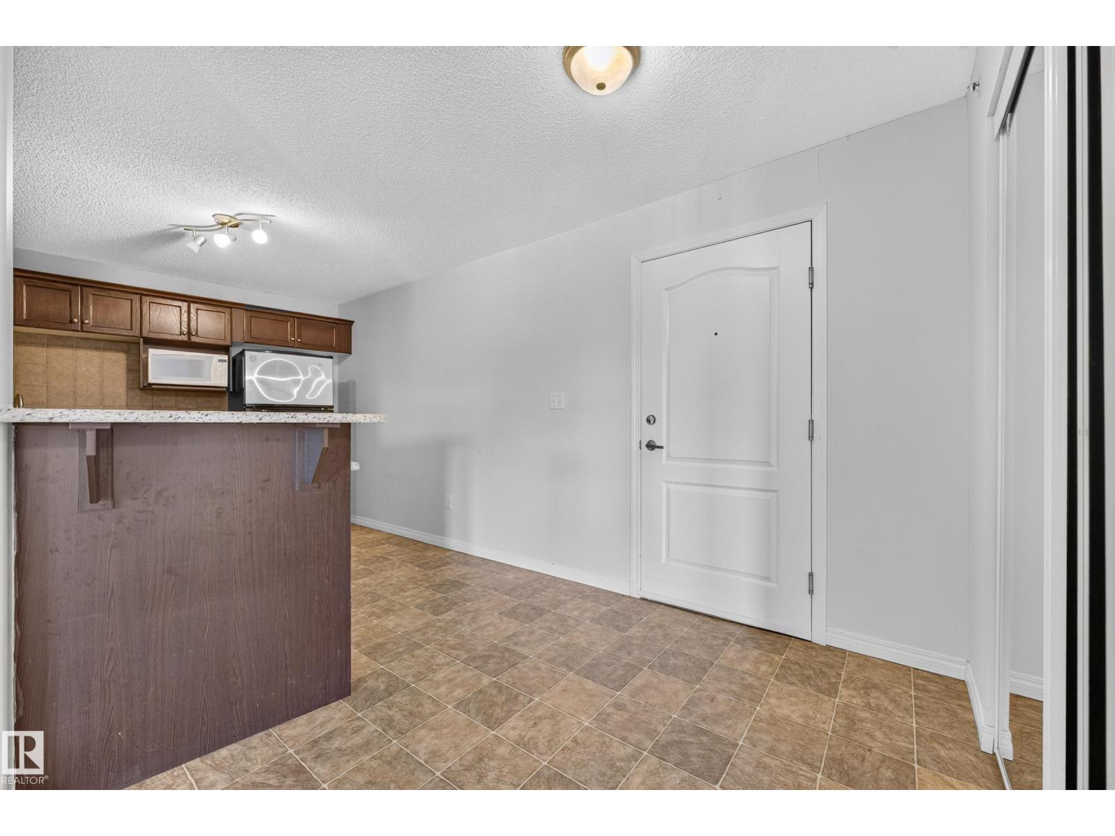#6430 7331 South Terwillegar DR NW - 10