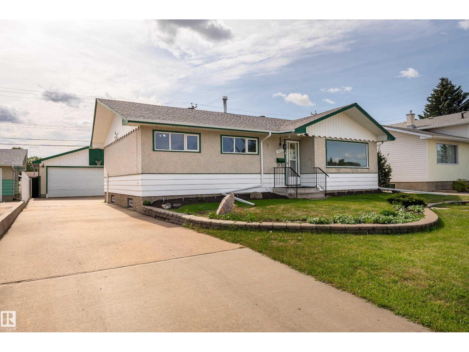 16029 95 AV NW, Meadowlark Park (Edmonton), Edmonton photo 2