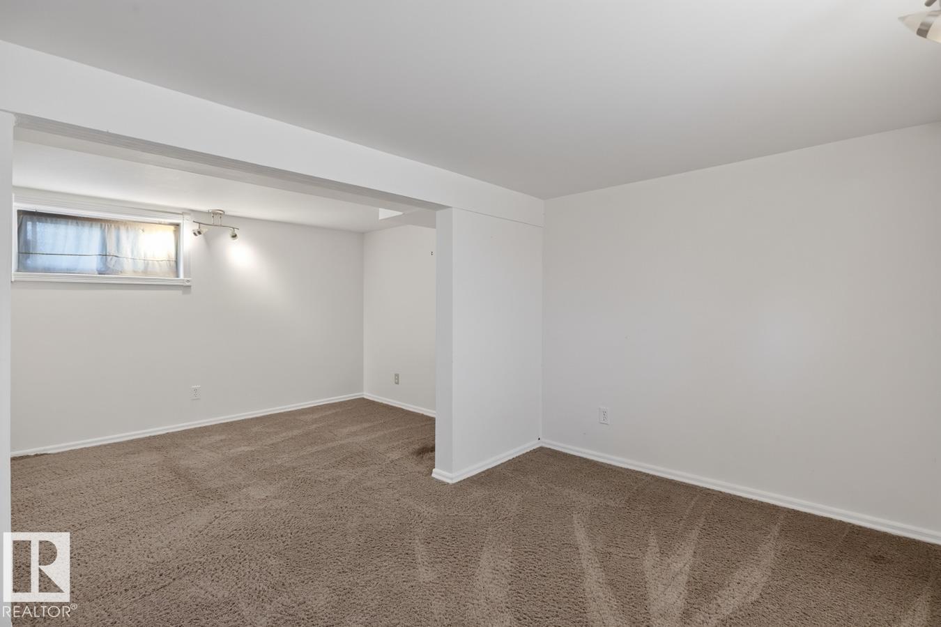 8730 84 AV NW - 27