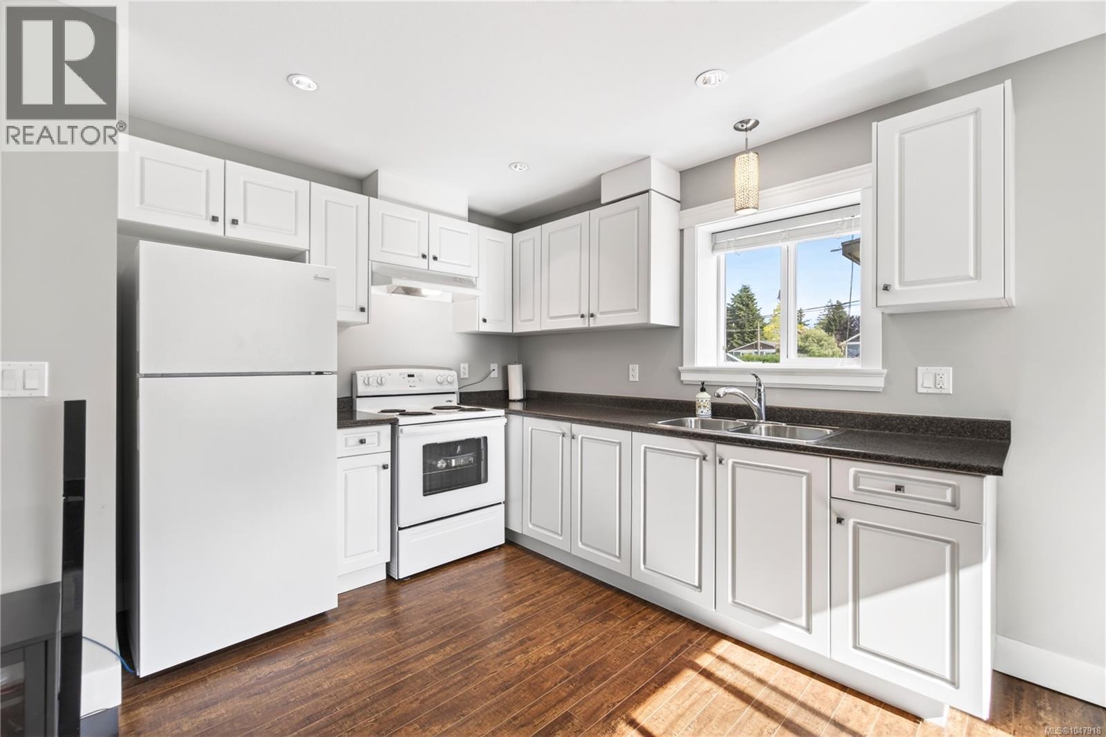 3115 Uplands Dr - Image 34