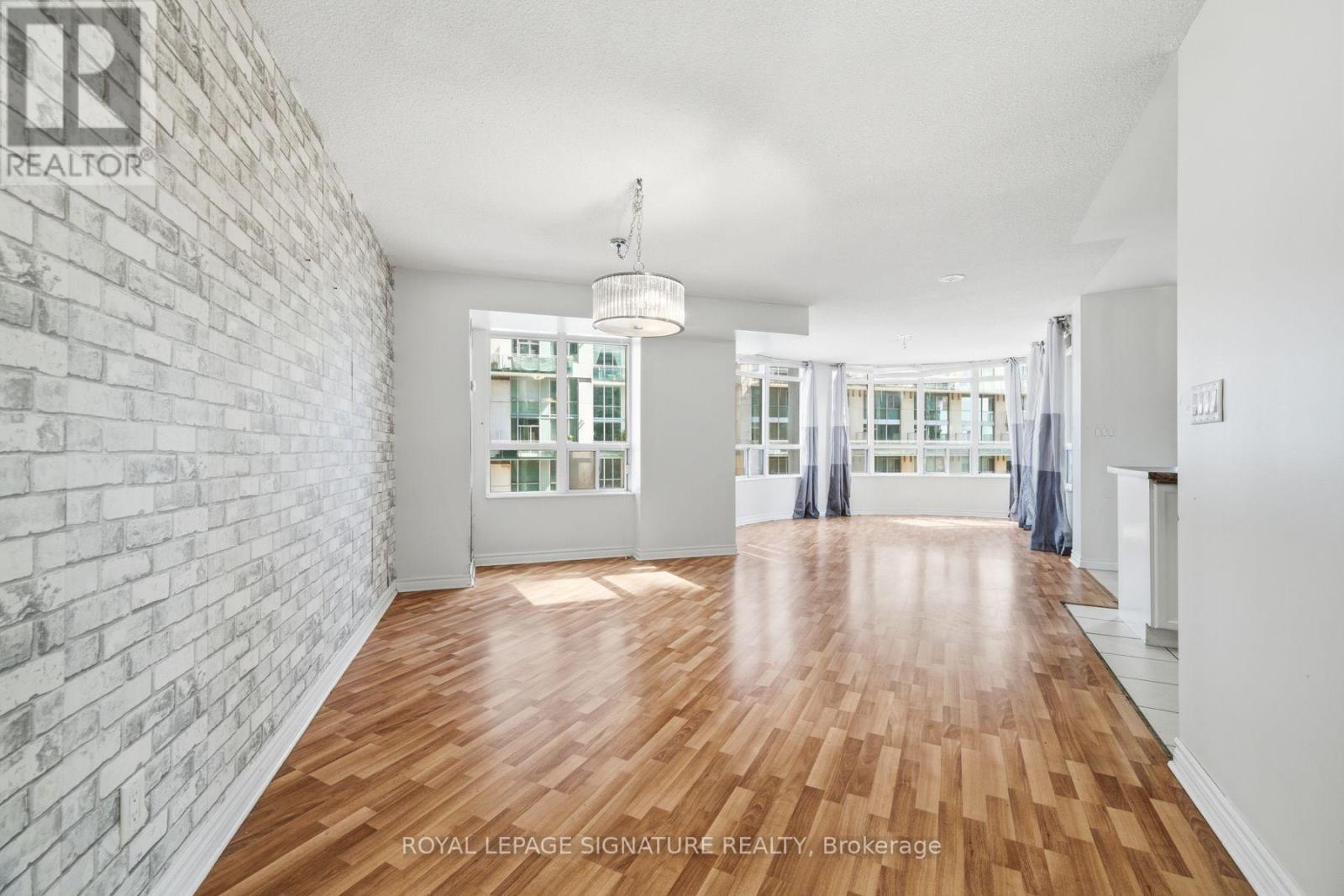 Photo of 3888 Duke Of York Boulevard