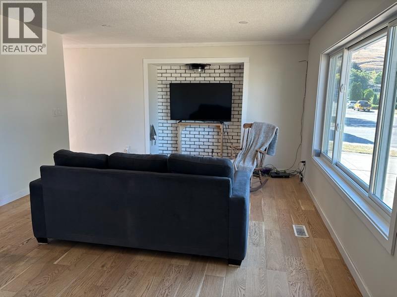 5503 South Vernon Court - 6