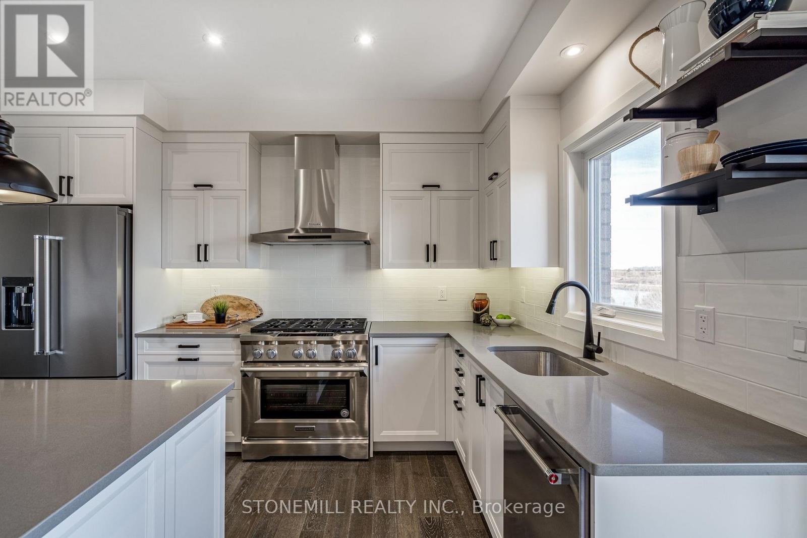 156 SHOREVIEW DRIVE - 10