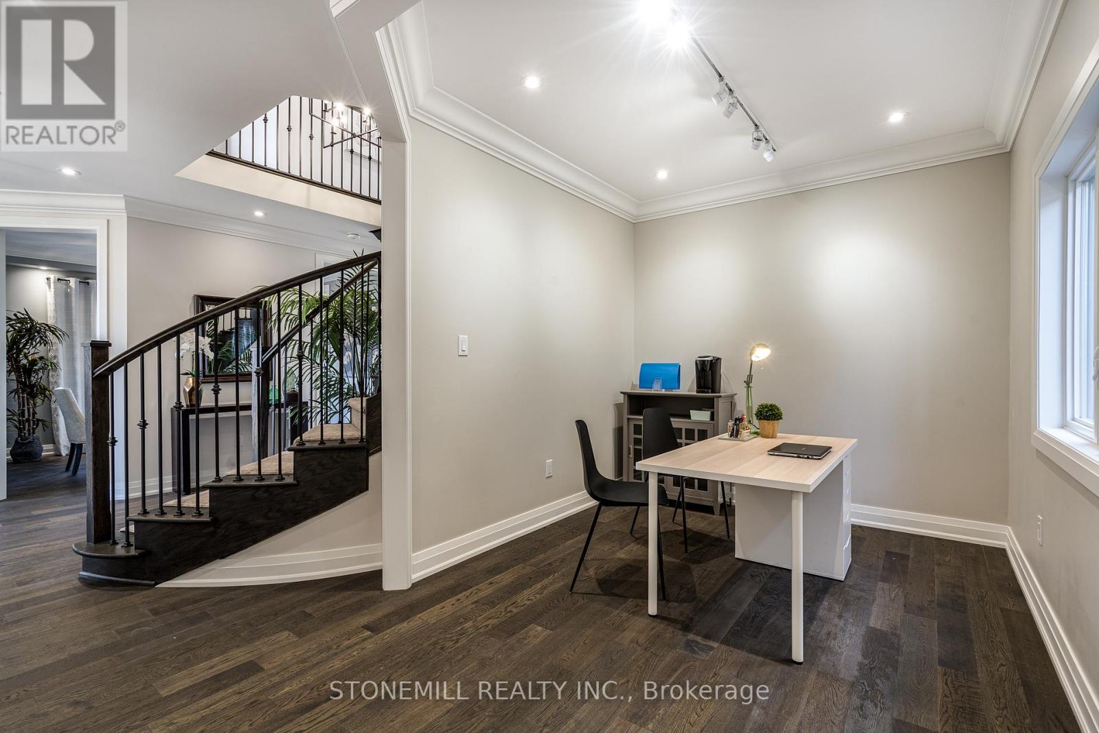 156 SHOREVIEW DRIVE - 6