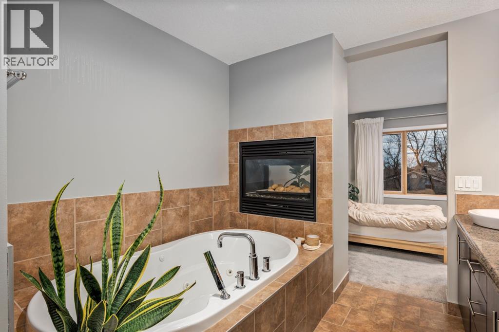 2915 17 Street SW - 25