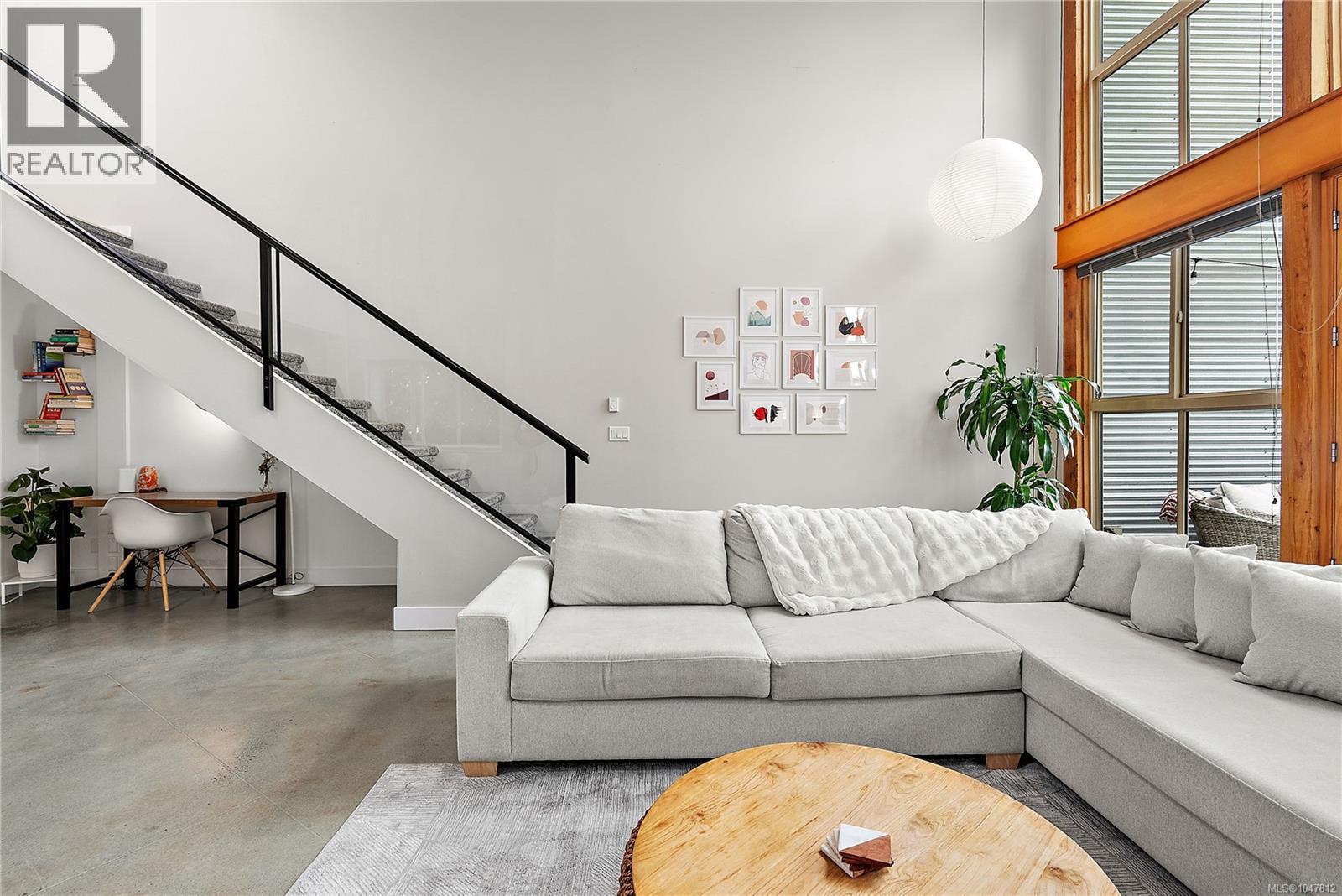 #7 407 William St - 12