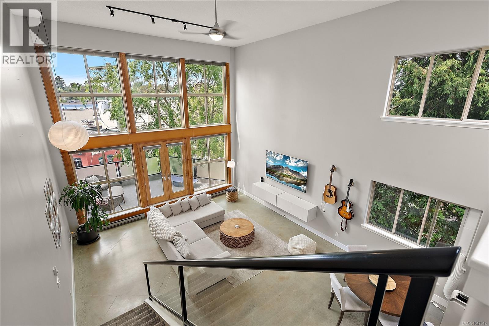 #7 407 William St - 16